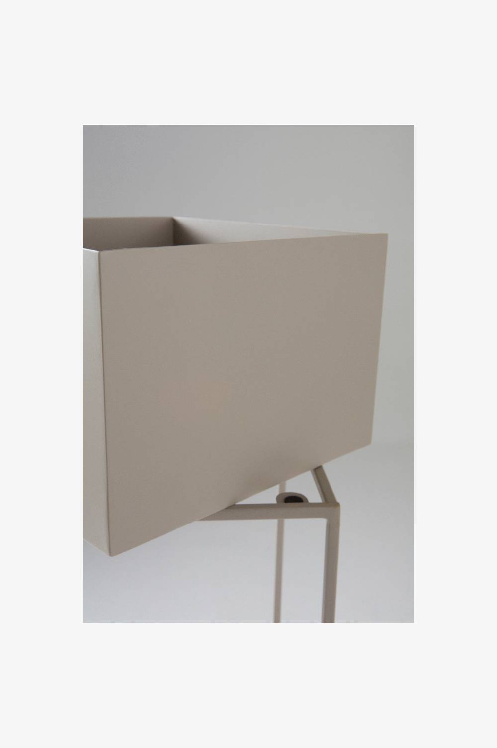 Jotex BYRON Übertopf mit Gestell, 32x32 cm Wochenangebot