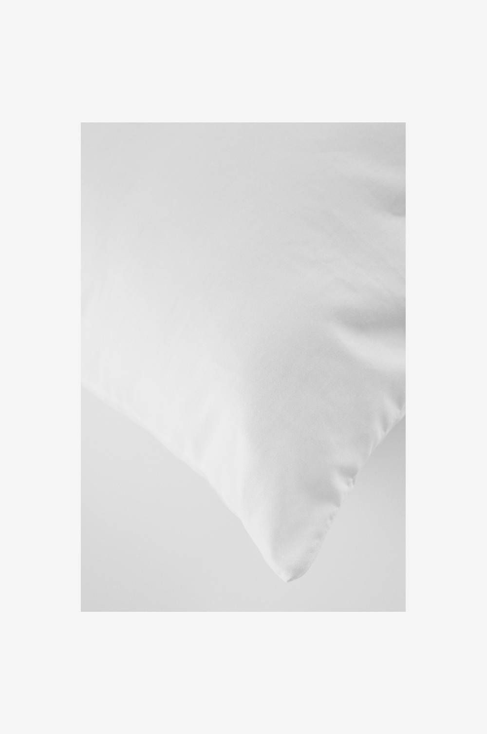 Jotex CELINE Kissen medium 90x50 cm - ökologisch und recycelt Speichern exportieren