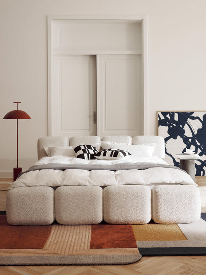 Westwing Collection Polsterbett Tayla aus Teddy-Bouclé Begrenzt auf 3 Tage