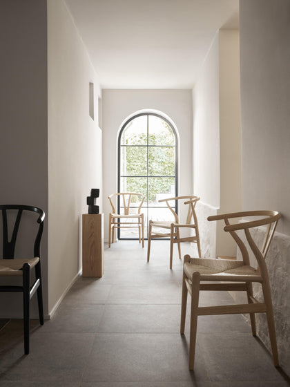 Westwing Collection Holzstuhl CH24 Wishbone Chair mit handgeflochtener Sitzfläche Vatertagsangebot