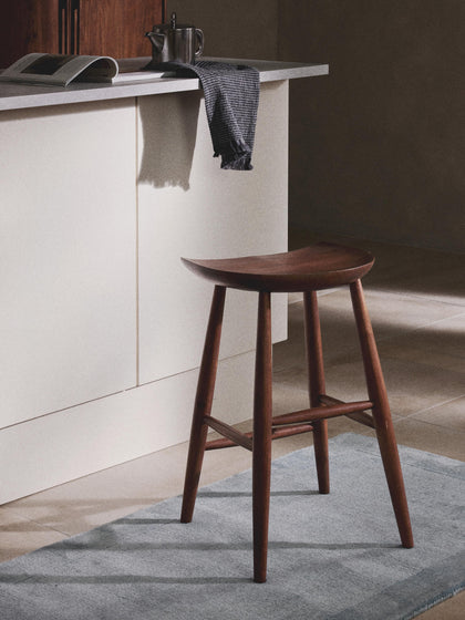 Westwing Collection Thekenhocker Nino aus Mangoholz Online Outlet