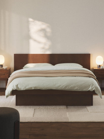 Westwing Collection Holzbett Sato mit Schubladen und Kopfteil Meist gekauft