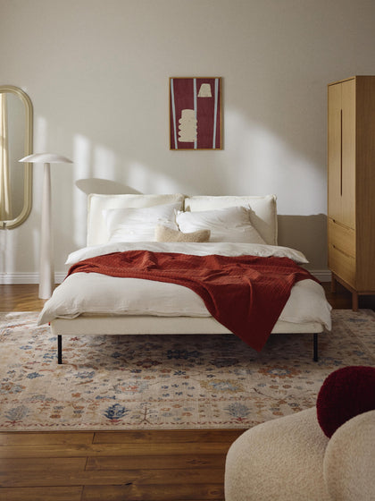 Westwing Collection Polsterbett Amelia aus Teddy-Bouclé Fabrik Onlineshop