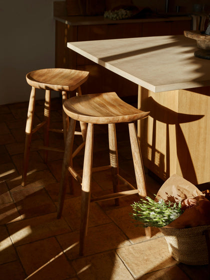 Westwing Collection Barhocker Nino aus Mangoholz Bis zu 50% Rabatt