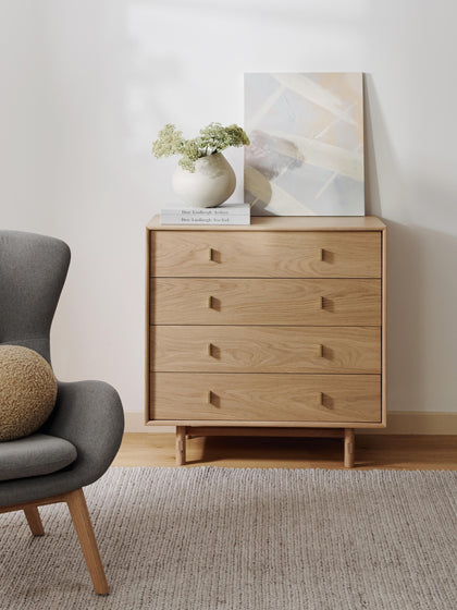 Westwing Collection Kommode Diana aus Eichenholz Flash Sale