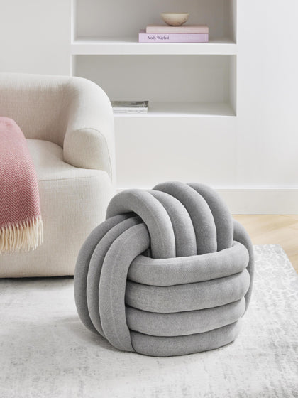 Westwing Collection Knoten-Pouf Twist Super Rabatt