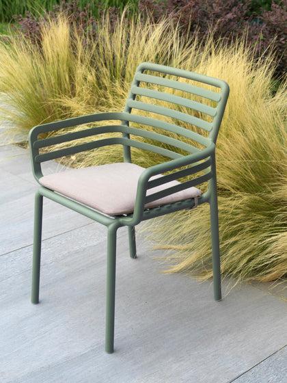 Westwing Collection Stapelbare Garten-Armlehnstühle Doga 2 Stück Osterangebot