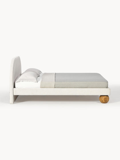Westwing Collection Polsterbett Rena mit Kugelfüßen aus Eichenholz Bis zu 65% Rabatt