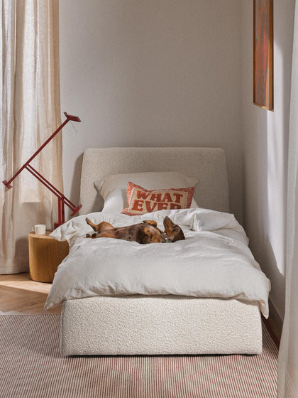 Westwing Collection Bouclé-Einzelbett Cloud mit Stauraum Tiefpreis