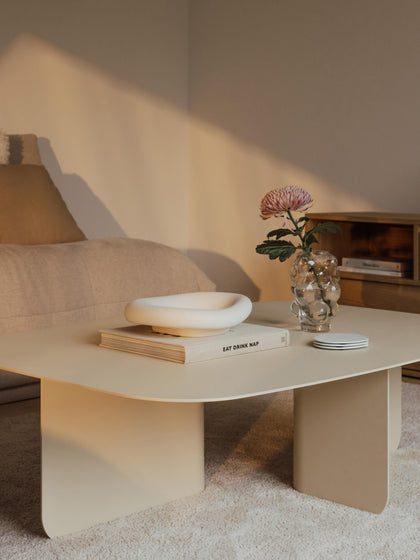 Westwing Collection Handgefertigter Couchtisch Livia Kostenloser Versand international