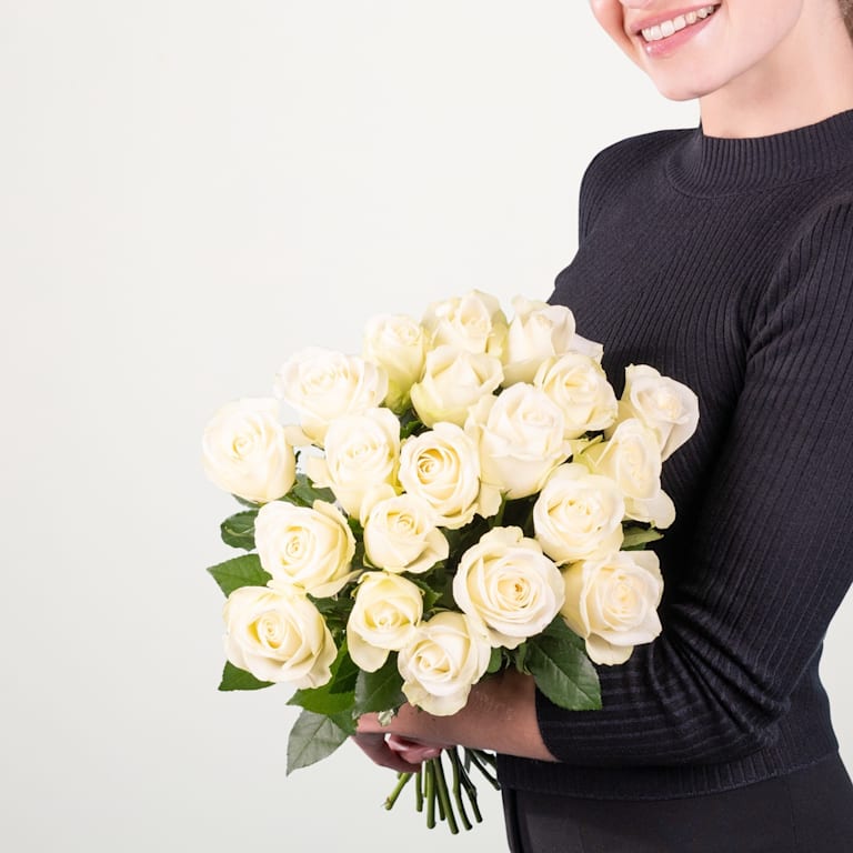 blume2000 Weiße Rosen - 20 Stiele im Angebot