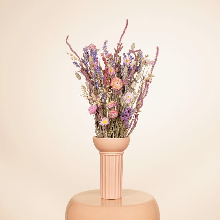 blume2000 Trockenblumenstrauss Lucky Pink mit Herz-Armband Großer Ausverkauf