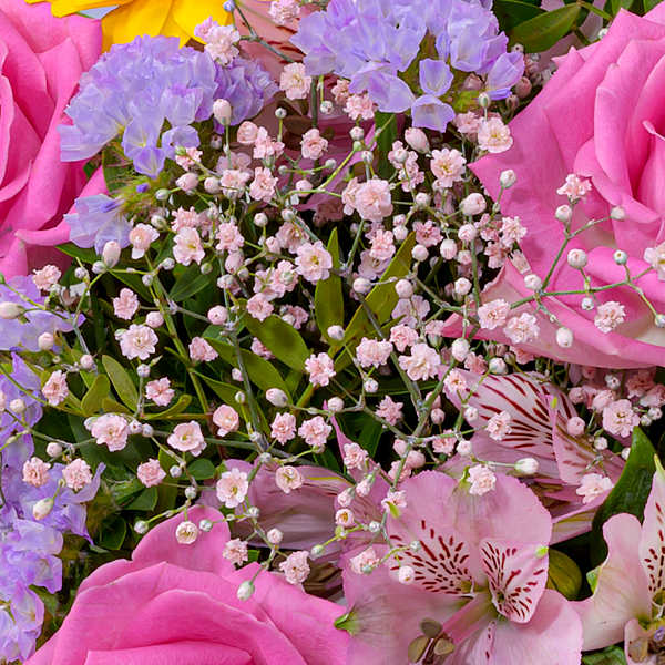floraprima Blumenstrauß Farbentanz mit Vase & Ferrero Giotto 3er Große Rabatte