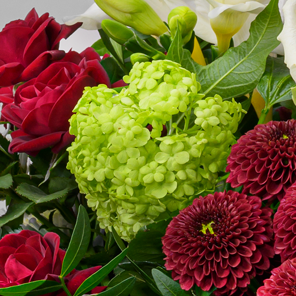 floraprima Blumenstrauß Blütenromanze mit Vase & Ferrero Giotto 3er Letzte 3 Tage